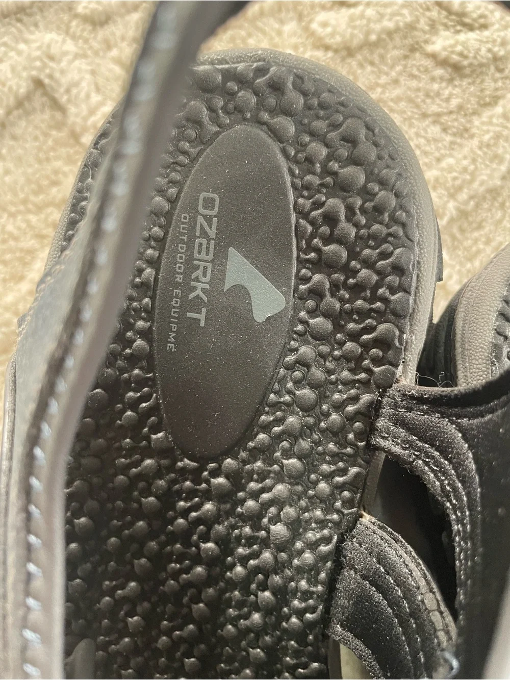 Ozark Trail Men's Gray Outdoor Sandal for Hikers  with Black Accents Size 8